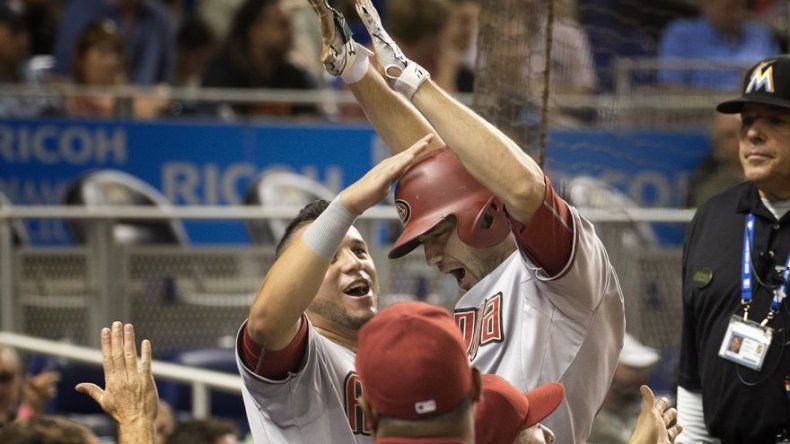 Marlins derrotan a Dbacks, panameño Enrique Burgos con rescate
