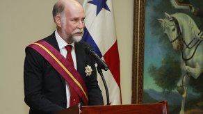 Farrar culmina su misión como embajador en Panamá