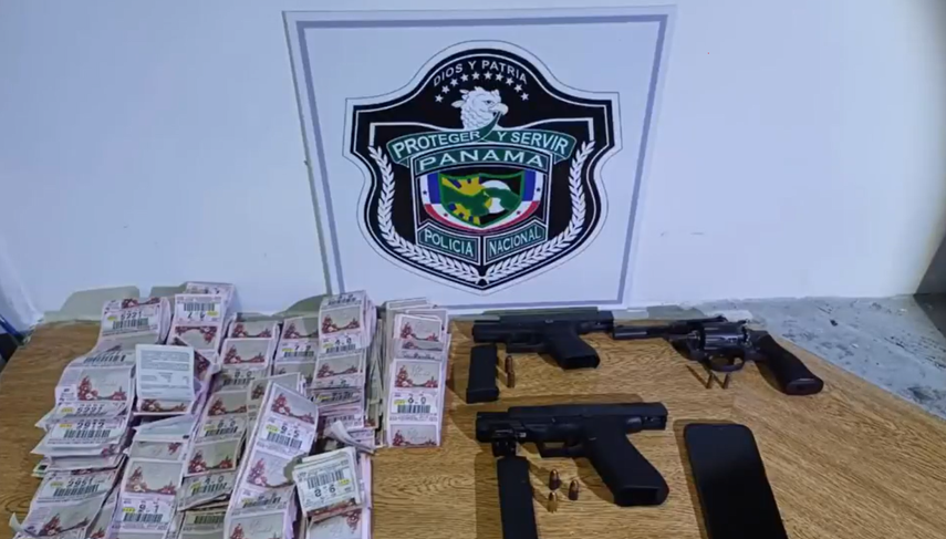 Aprehenden en Don Bosco a dos personas con armas de fuego y con billetes de lotería.&nbsp;