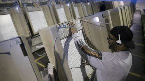 Panel pide reforma a  sistema de seguridad electoral en EEUU