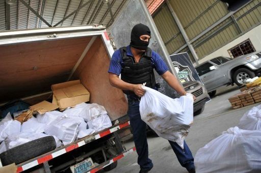 Aduanas y policía de Panamá decomisan casi 900 kilogramos de cocaína
