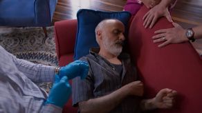 Enfermeras: Se llevan de urgencia al padre Álvaro