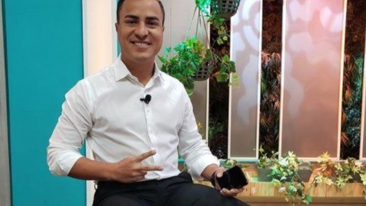 Rony Vargas asegura que no es gay y revela que está libre, con todos los papeles en regla