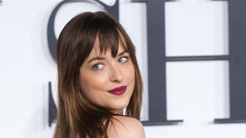 Dakota Johnson robó un látigo del rodaje de Cincuenta sombras de Grey