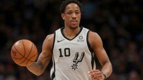 Warriors abren firmes los playoffs de la NBA y Nets y Magic sorprenden