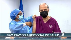 Inicia la aplicación de dosis de refuerzo a personal de salud