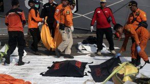 Funcionario: buzos avistan fuselaje de avión de Lion Air