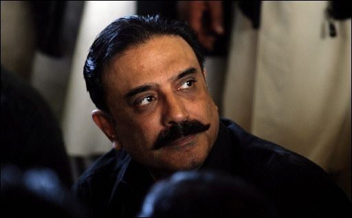 Viudo de Bhutto a punto de ser presidente de Pakistán