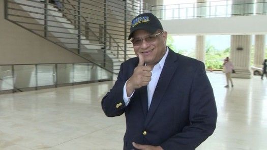 Pugna entre independientes, arremeten contra Dimitri Flores