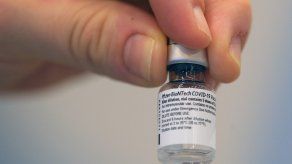 Se busca suministrar las vacunas a precio de coste para todo el mundo para que no haya barreras a ser vacunado.