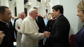Costa Rica regala a papa Francisco café