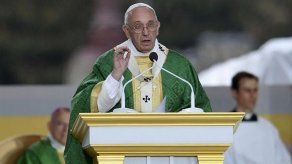 El papa llama abandonar divisiones estériles en misa de despedida de EEUU El papa llama abandonar divisiones estériles en misa de despedida de EEUU
