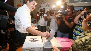 Candidato de gobierno encabeza elección de Honduras