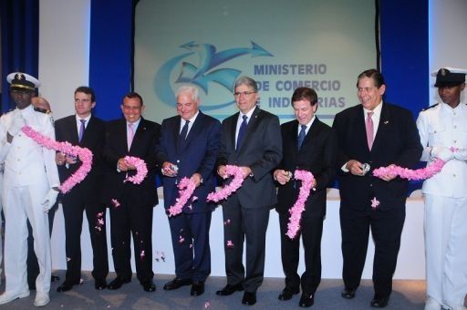 Presidente hondureño inaugura Expo Logística en Panamá