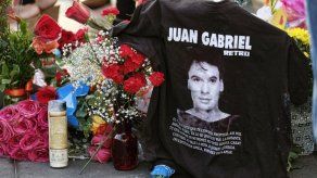 Mariachis para despedir a Juan Gabriel en funeraria de Los Ángeles