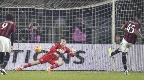 Copa Italia: Penal de Balotelli da triunfo al Milan en semis