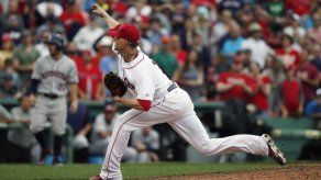 Buchholz lanza juego completo en victoria de Boston