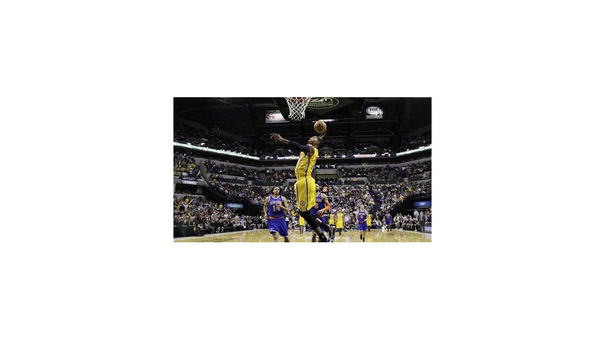 George encabeza a Pacers sobre disminuidos Knicks