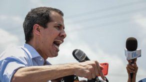 Exiliados venezolanos en Miami cuestionan a Guaidó por denuncia de corrupción