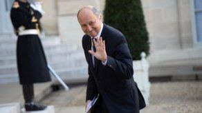 Fabius inicia gira por A. Latina