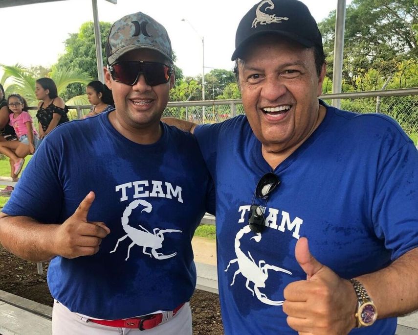 Chakatín junto a Osvaldo Ayala.