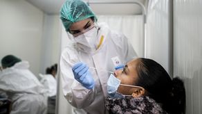 En los últimos siete días, se detectaron de media 1,045,000 infecciones diarias, un 46% más que la semana anterior.