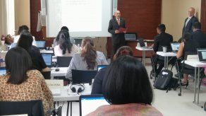 El concurso de ingreso a la Carrera Diplomática yConsular consta de dos fase.