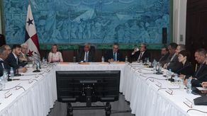 El presidente Mulino se reúne con gobernadores para detallar el proyecto de reformas la CSS.