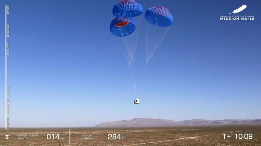 Cápsula de Blue Origin instantes antes de su aterrizaje.