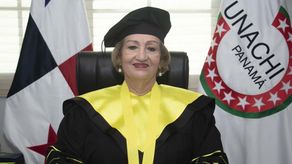 Etelvina de Bonagas, rectora de la Unachi.