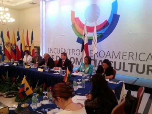 Inauguran en Panamá seminario sobre política en sociedad iberoamericana