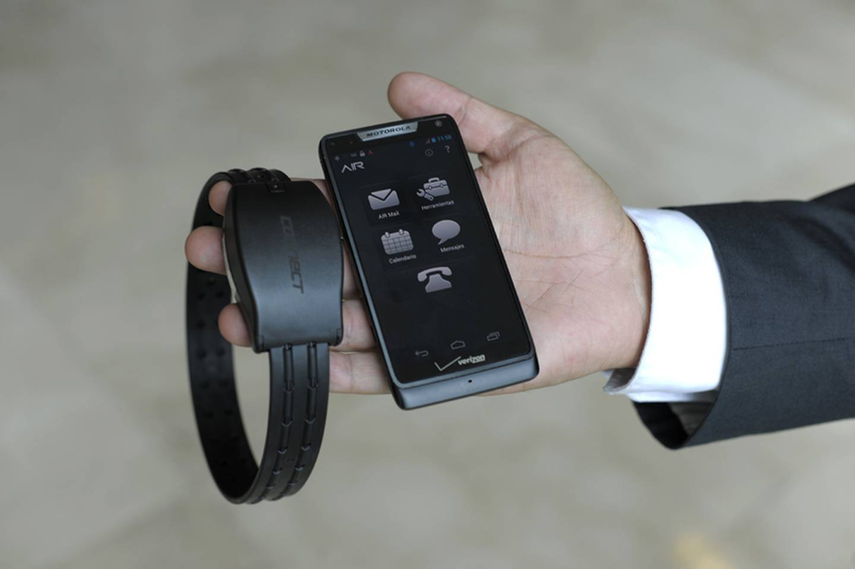 Aprueban implementar brazaletes electrónicos para agresores domésticos