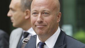 Ex jefe de del tabloide británico se dice culpable