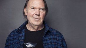 Neil Young lanza reproductor de música portátil y servicio de descarga