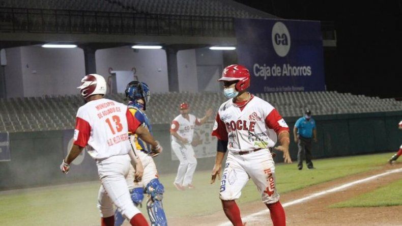 Coclé sigue imparable; Chiriquí con su primer triunfo