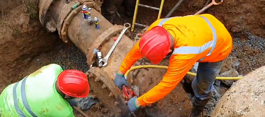 Trabajos de interconexión e instalación de válvulas.