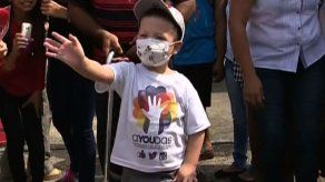 El niño guerrero Asbel Araúz regresa tras recuperarse de trasplante