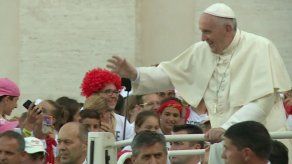 El papa pide a cada parroquia de Europa acoger una familia de refugiados El papa pide a cada parroquia de Europa acoger una familia de refugiados