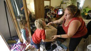 Familias de indigentes viven a la sombra de Disney