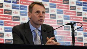 Pearce quiere ser técnico de Inglaterra en la Eurocopa