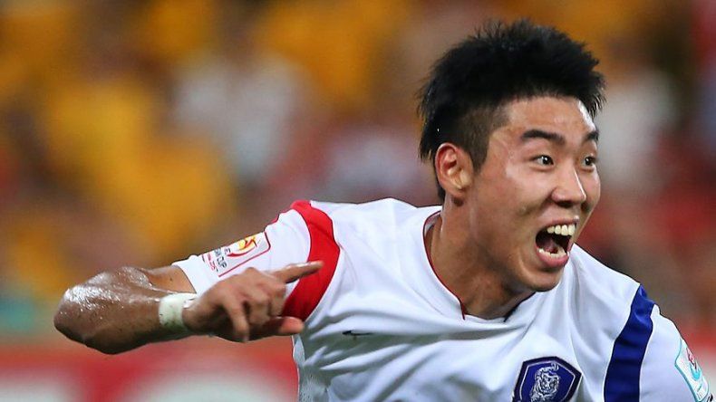 Corea del Sur vence 1-0 a Australia y es líder en Copa Asia