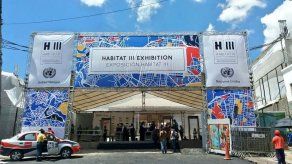 Presentan exposición fotográfica en Habitat III que retrata la marginación