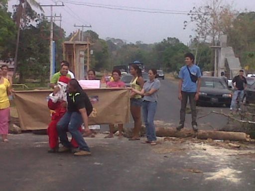 Residentes de Portachuelo cierran vía a Boquete en Chiriquí