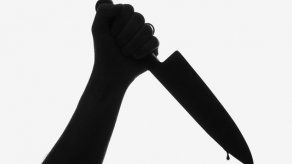 Detienen a argentino que apuñaló a su esposa embarazada y mató a dos policías