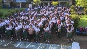 Docentes del colegio Richard Neumann en paro por cierre de turno vespertino