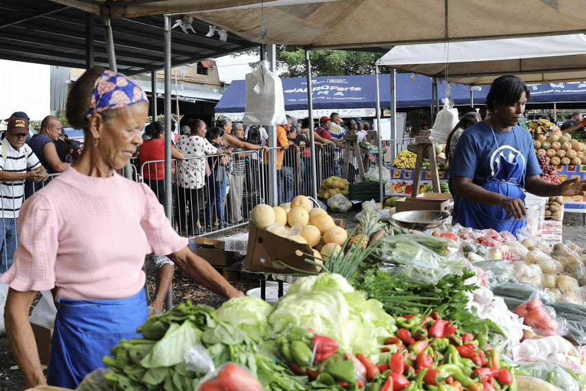 Agroferias con productos a bajo costo.