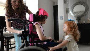 Niña con epilepsia inicia inédito tratamiento a base de marihuana en México