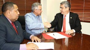 Firman acuerdo para el traslado del Instituto Oncológico a la Ciudad de la Salud