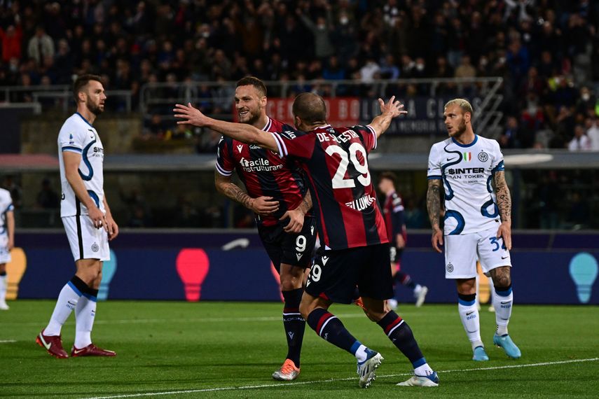 Inter tropieza en su lucha por el Scudetto