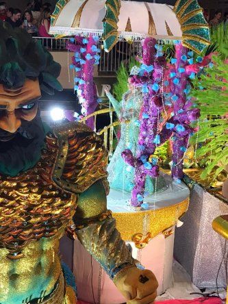 Paseo nocturno del domingo de Carnaval en Las Tablas